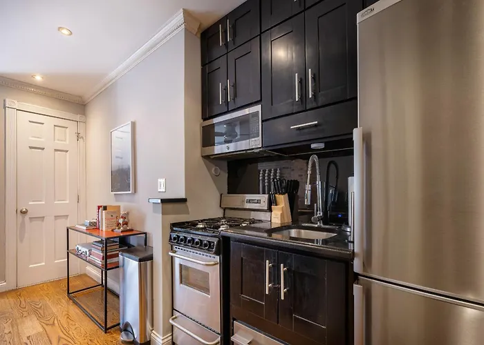 Three Bedroom On Little Italy Mulberry Street